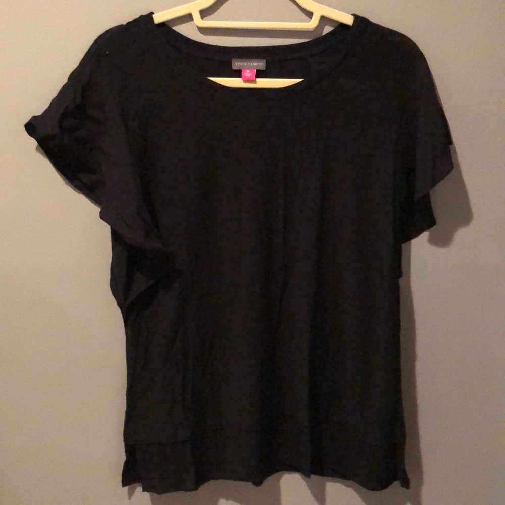 Vince Camuto black flowey short sleeve shirt